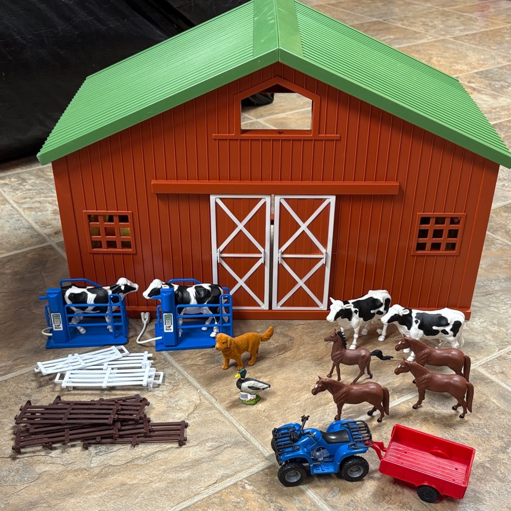 Horse and cow farm. Fits schleich size horses.